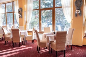 Dining - Hotel Edelweiss (Samokov)