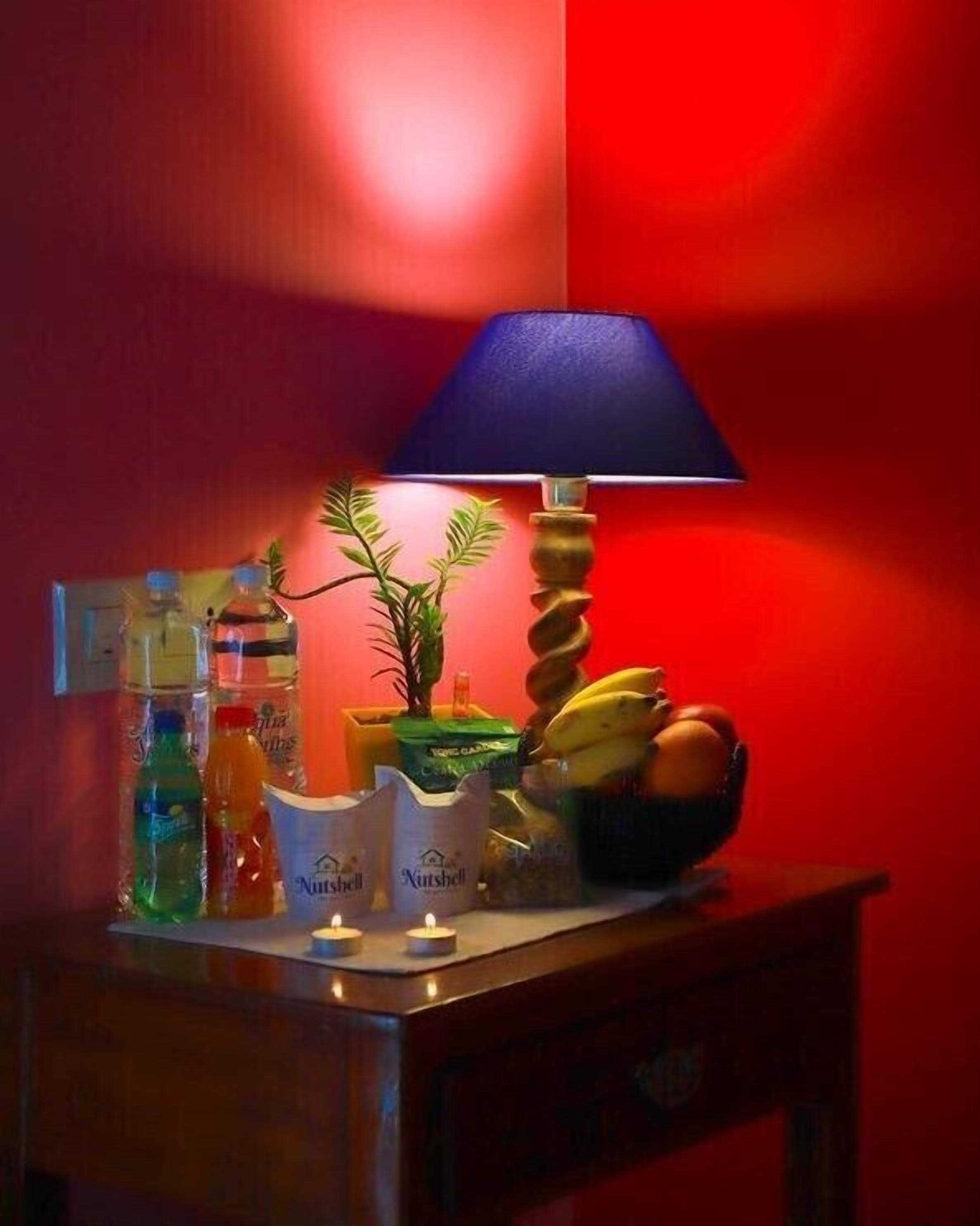 red room | 1 bedroom, in-room safe, desk, soundproofing