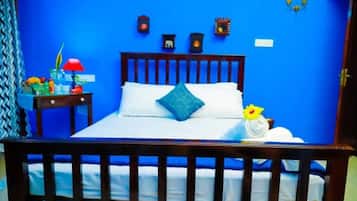 In-room safe, desk, soundproofing, free WiFi