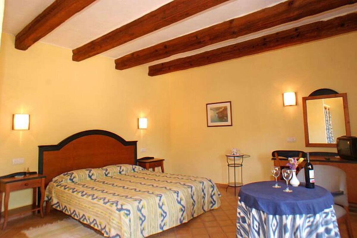 Studio | Desk, free cots/infant beds, free WiFi, bed sheets