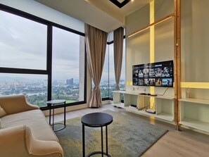 TV - 1BR High Floor w KLCC City Lake View EXPRESSIONZ (Kuala Lumpur)