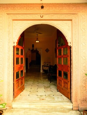 Property entrance - Hotel Kishan Kunj (Kota)