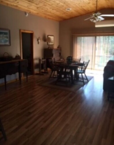 Adirondack lake front summer rental 