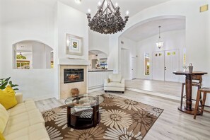 Unclassified image, 4 of 49, button