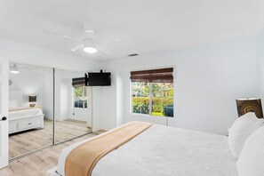 4 bedrooms, iron/ironing board, free WiFi