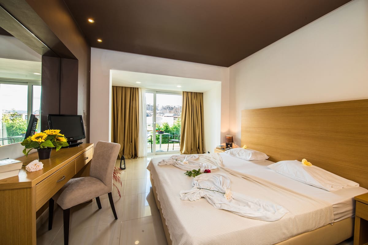 Premium-Doppel- oder -Zweibettzimmer