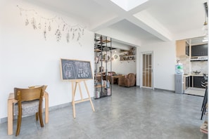 5 habitaciones, cortinas blackout y wifi gratis 