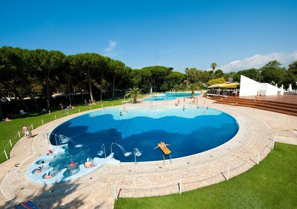 Seasonal outdoor pool - Happy Camp in Camping Baia Domizia (Baia Domizia)
