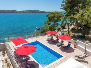 Outdoor pool, a heated pool - GEM OF THE SEA LUXURY BEACH VILLA FOR 12 PERSONS WITH  NEW INFINITY POOL   (Trogir)