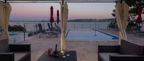 Piscina externa, piscina aquecida