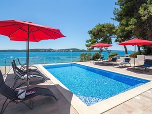 Outdoor pool, a heated pool - GEM OF THE SEA LUXURY BEACH VILLA FOR 12 PERSONS WITH  NEW INFINITY POOL   (Trogir)