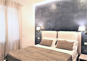 Basic Room | Egyptian cotton sheets, premium bedding, down comforters