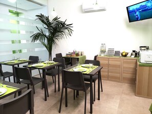 Dagelijks ontbijtbuffet inbegrepen