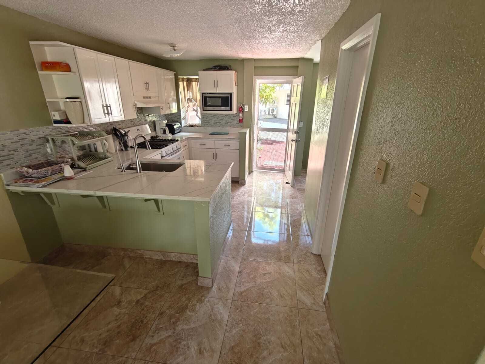 雪櫃、微波爐、焗爐、爐具