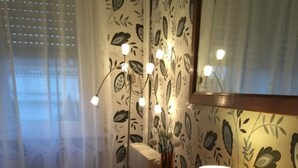 Double Room | Desk, soundproofing, iron/ironing board (on request), cribs (surcharge) - Hotel Joly (Armentières)