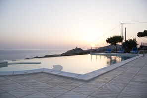 Piscina infinita