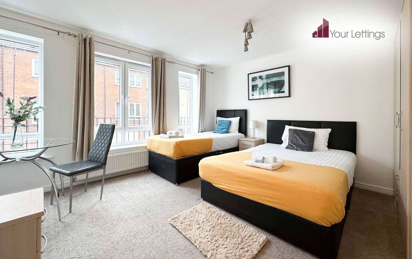 6 bedrooms, desk, iron/ironing board, free WiFi