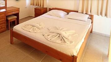 Villa | 5 bedrooms, premium bedding, desk, laptop workspace