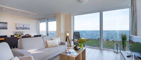 TV, peis og stereoanlegg