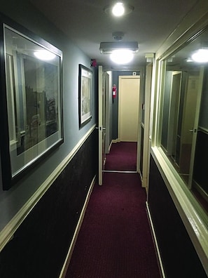 Hallway - Bobby's Bunkhouse - Hostel (Edinburgh)
