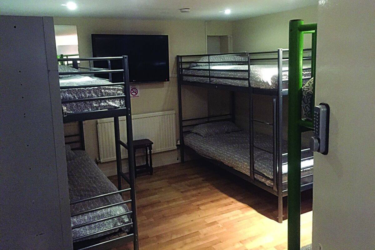 WiFi (free), bed sheets