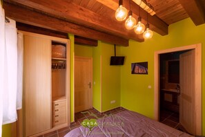 3 habitaciones, tabla de planchar con plancha y wifi gratis