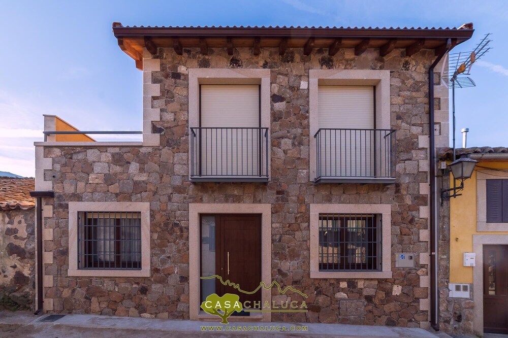 Rural House "Casa Chaluca" Region of Piedrahíta-Barco de Avila. Sierra de Gredos