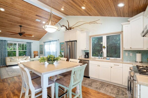 Fridge, microwave, oven, stovetop - Dune Bungalow Steps from the beach and river (St. Augustine)