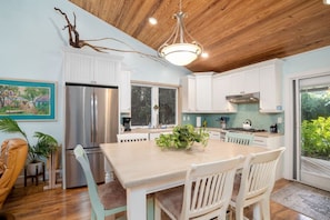Fridge, microwave, oven, stovetop - Dune Bungalow Steps from the beach and river (St. Augustine)