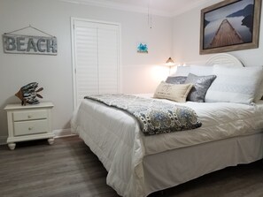 4 bedrooms, desk, iron/ironing board, free WiFi - BEST Location on 30A, FREE Beach Setup/Gear on Private Beach & Heated Pool! (Santa Rosa Beach)