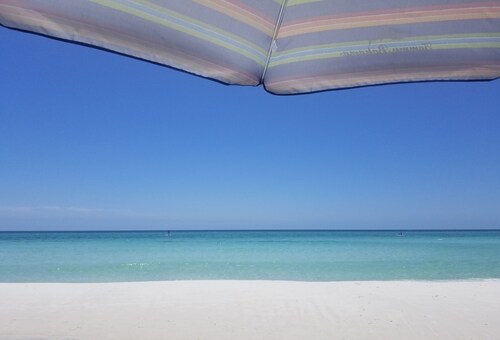 BEST Location on 30A, FREE Beach Setup/Gear on Private Beach & Heated Pool!