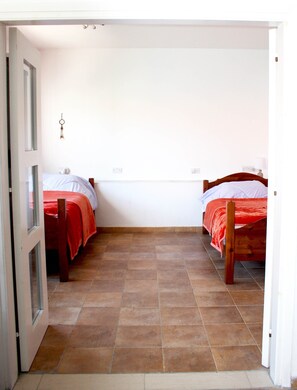 In-room safe, laptop workspace, blackout curtains, free WiFi