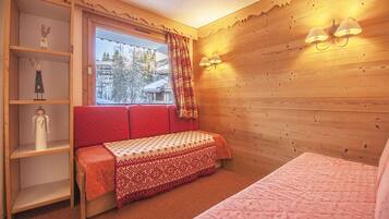 2 slaapkamers, een strijkplank/strijkijzer, wifi