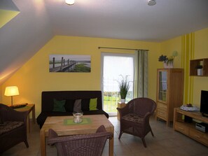 TV - Apartment 10 - Mobilcamp Heringsdorf GmbH Haus Triftende (Heringsdorf)