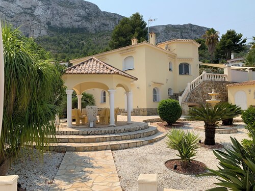 Casa Eminando de DENIA,eine Ferienvilla in top Lage mit Berg- und Meerblick