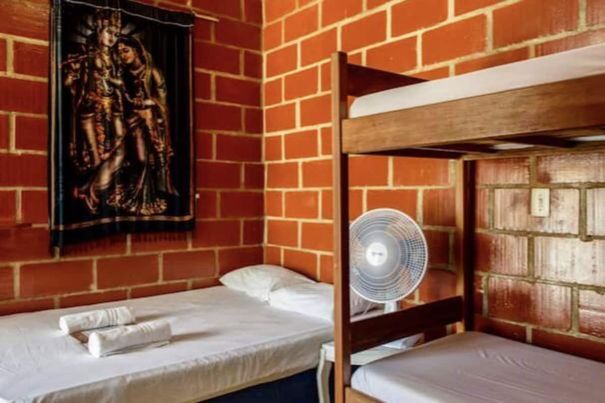 Quarto quádruplo | Roupa de cama