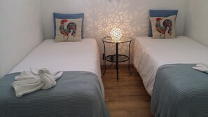 2 bedrooms, iron/ironing board, free WiFi, bed sheets