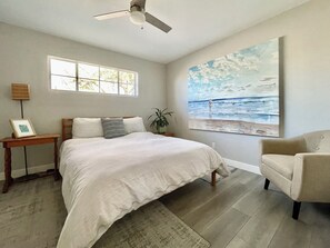 3 bedrooms, desk, iron/ironing board, travel cot