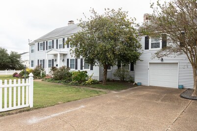 Bright and Beachy: 3BR Ground Floor Cottage 1 Block from the Beach - Private Parking + Private Yard