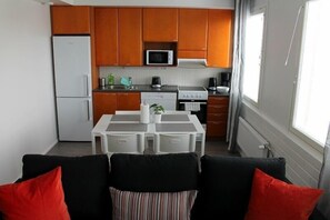 Apartment, 1 Bedroom | Private kitchenette | Full-sized fridge, microwave, oven, stovetop