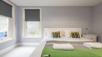 Comfort Apartment, 2 Bedrooms | 2 bedrooms, laptop workspace, free WiFi