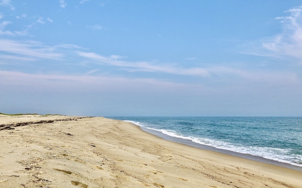 Beach nearby, sun-loungers, beach towels