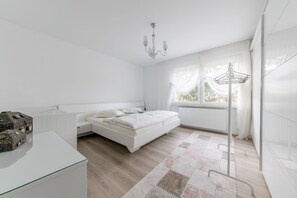 Iron/ironing board, free WiFi, bed sheets - Private House Lauenauer Straße (Hannover)