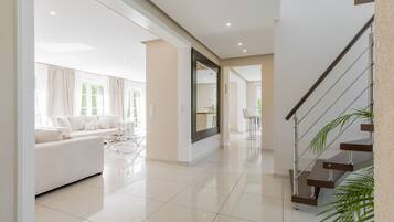 Perincian bahagian dalam