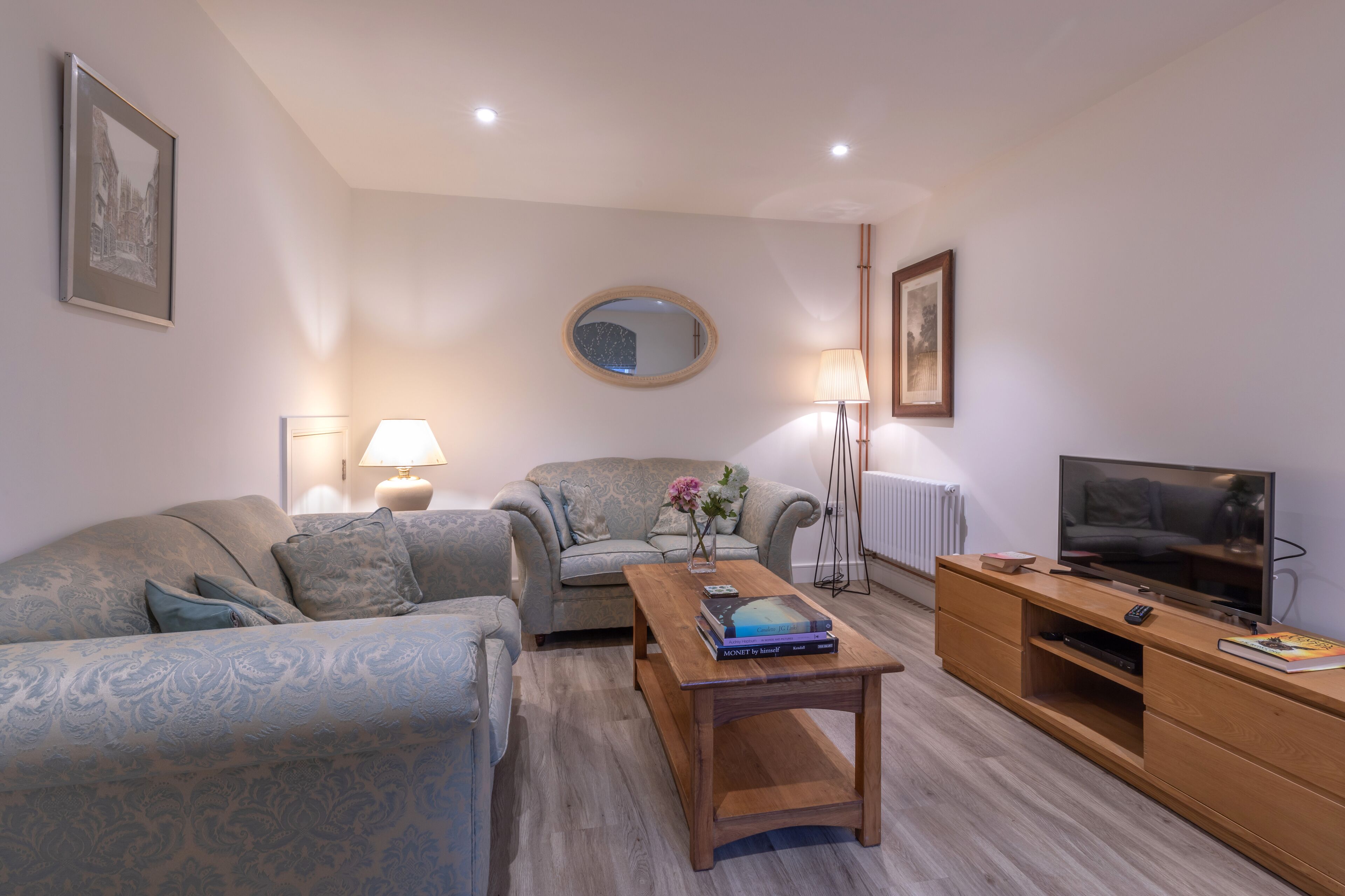 Cottage, 2 Bedrooms | Living room | Flat-screen TV