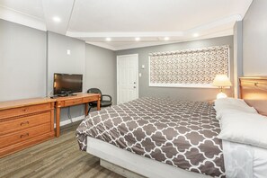 Habitació, 1 llit de matrimoni gran, no fumadors | Escriptori, wifi gratuïta i roba de llit 