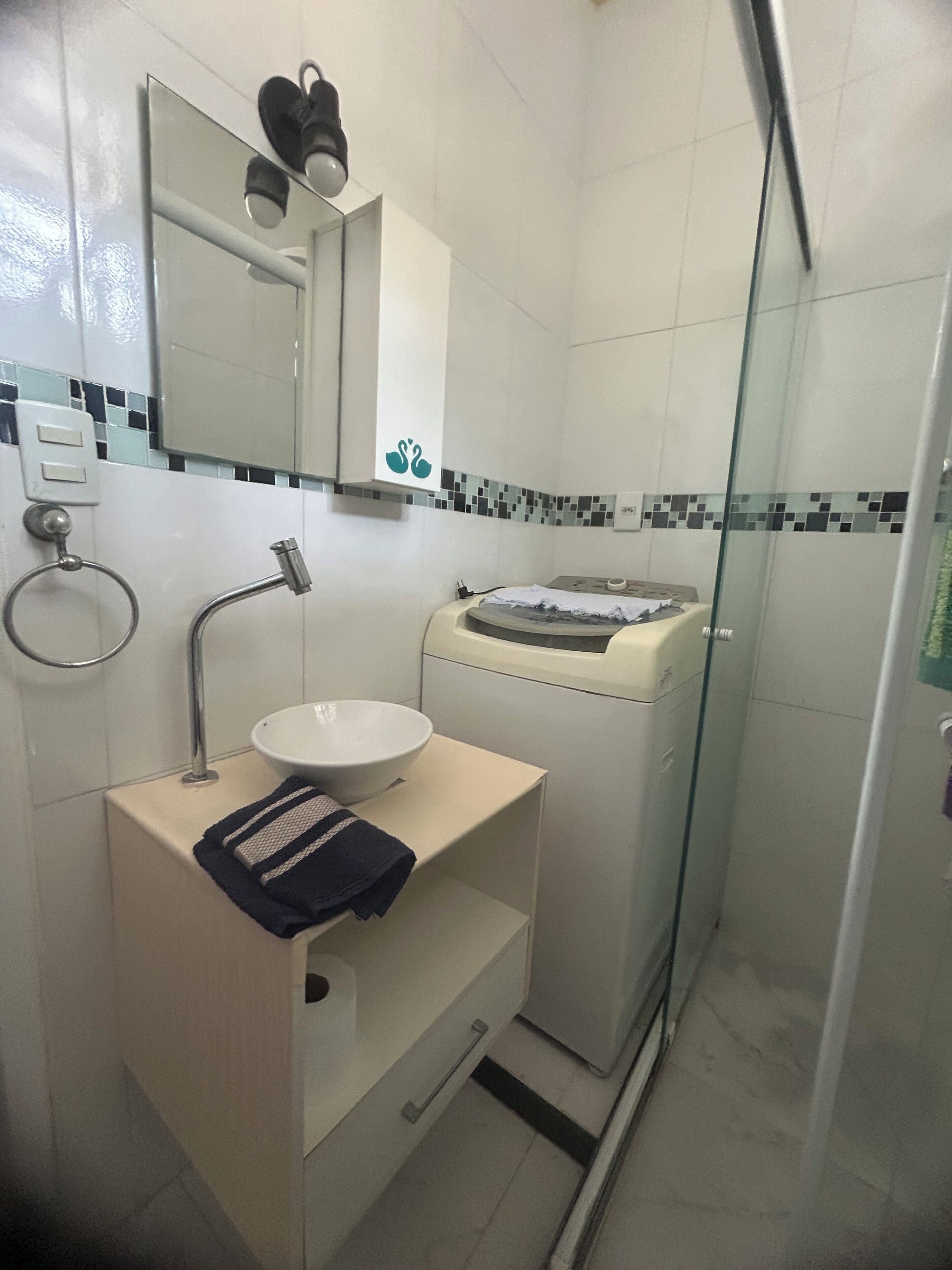 Shower, towels