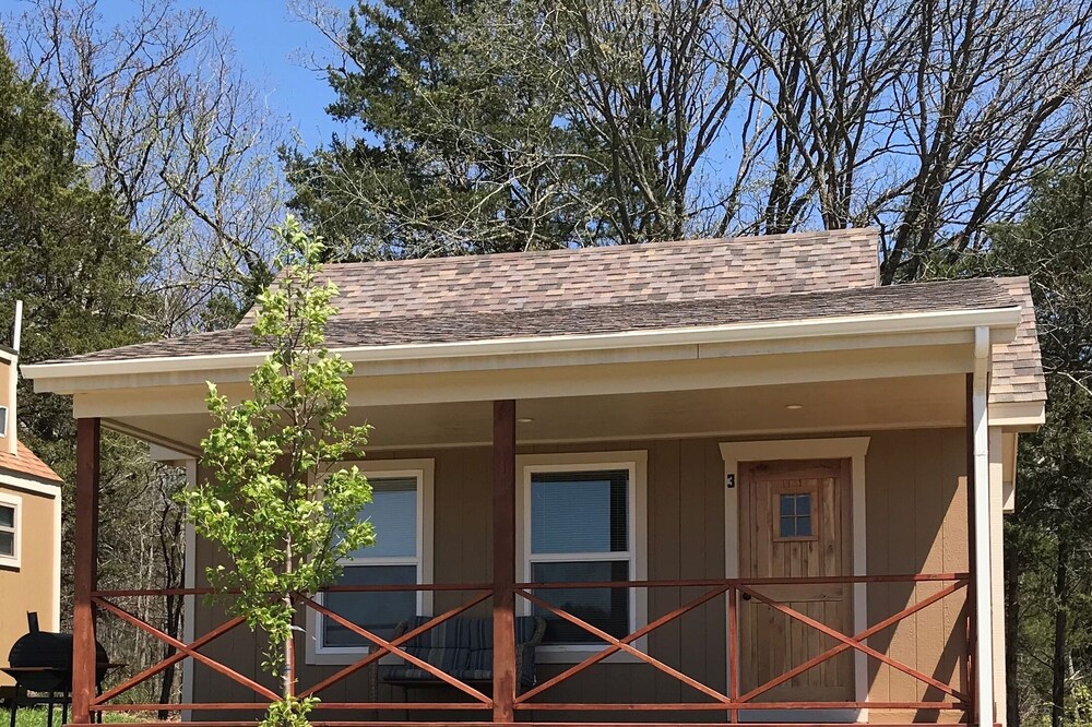 Beautiful Cabin sleeps 2-5
