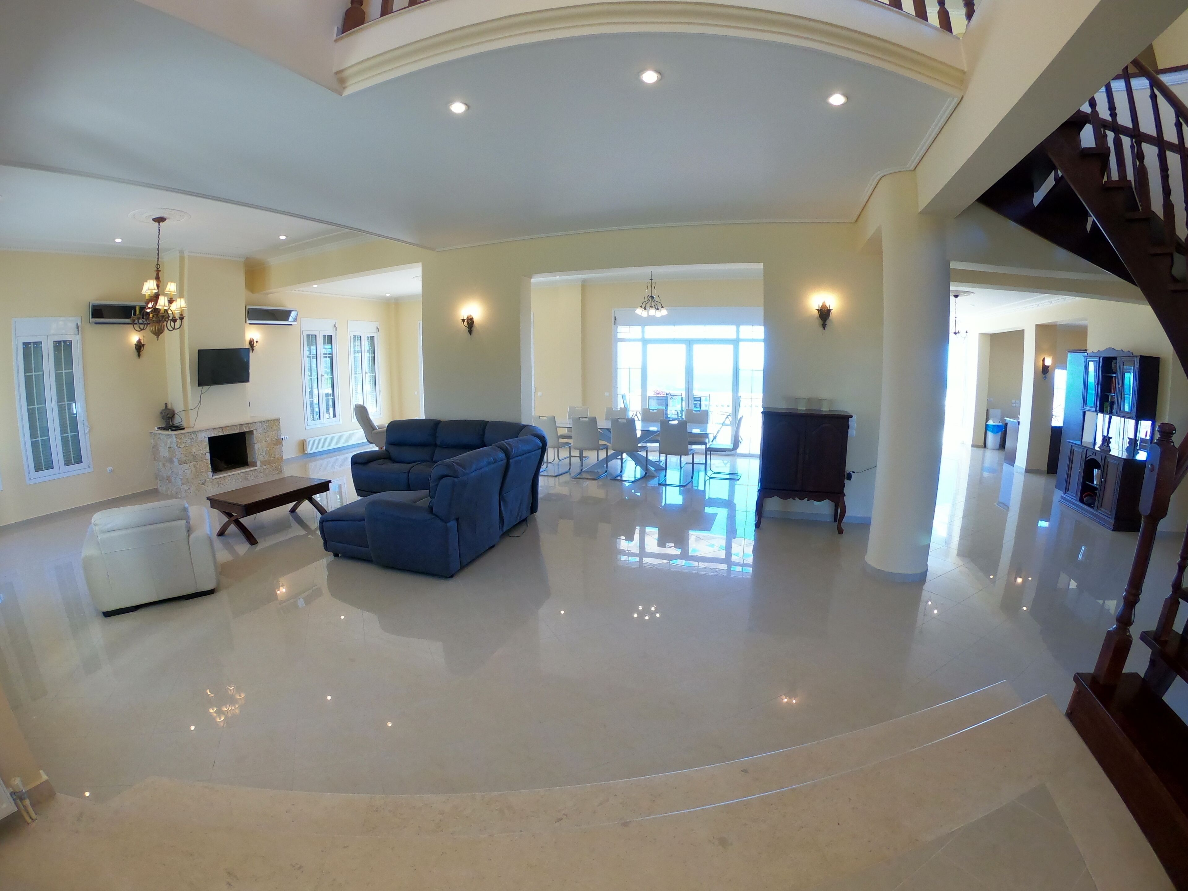 Luxury Villa - 7 bedrooms,  large private pool,  seaviews, direct beach access