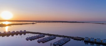 Nouveau Stoertebeker: terrasse ensoleillée, rampe de mise à l'eau, sauna, vue mer